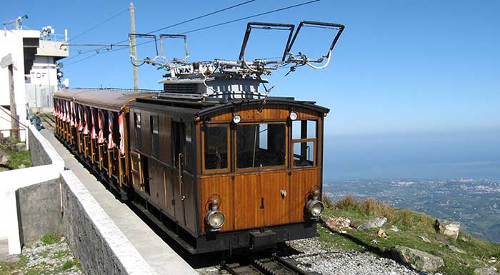 train de la rhune au pays basque