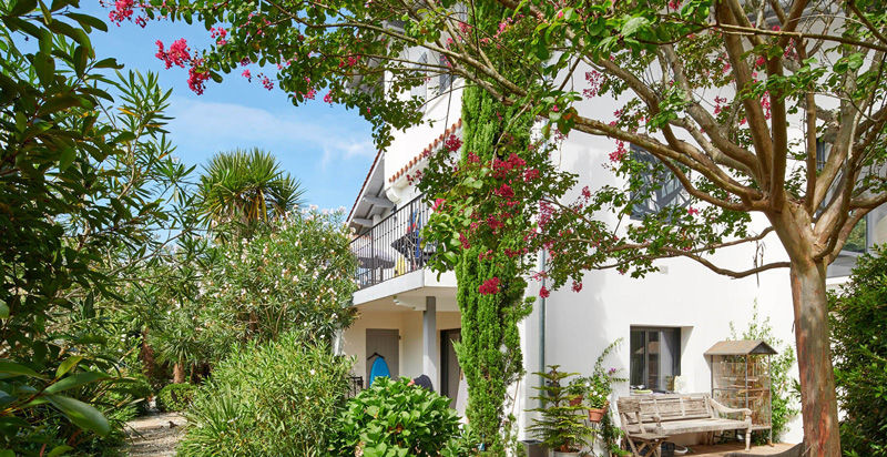 maison d'hôtes arbolateia-jardin luxuriant