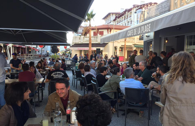 café de la Plage-Hendaye-apéro musical en terrasse