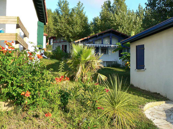 camping des 2 jumeaux-chalet basque-hendaye