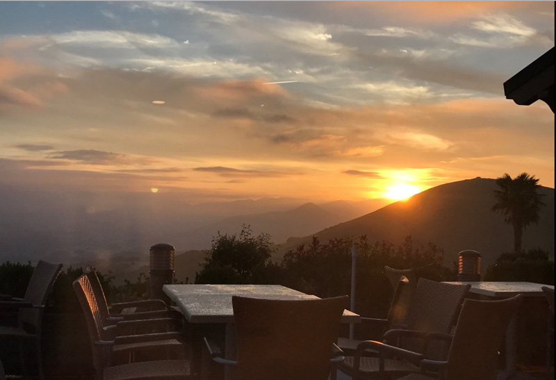 coucher de soleil-Pyrénées-restaurant gamia