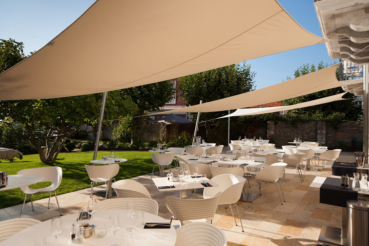 Hotel de silhouette-terrasse-restaurant-Biarritz