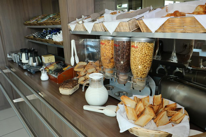 Arena Hotel St Jean de Luz-petit déjeuner