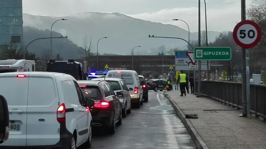 frontiere espagnole bloquée © Radio France - Iban Etxezaharreta