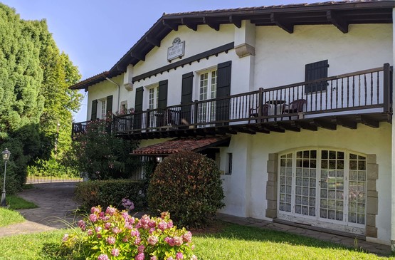 hotel-marie-eder-arcangues-facade