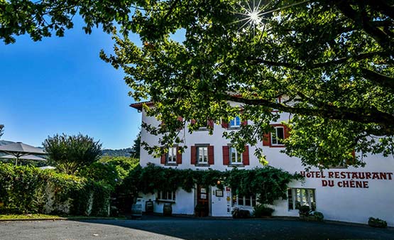 hotel-du-chene-itxassou-facade