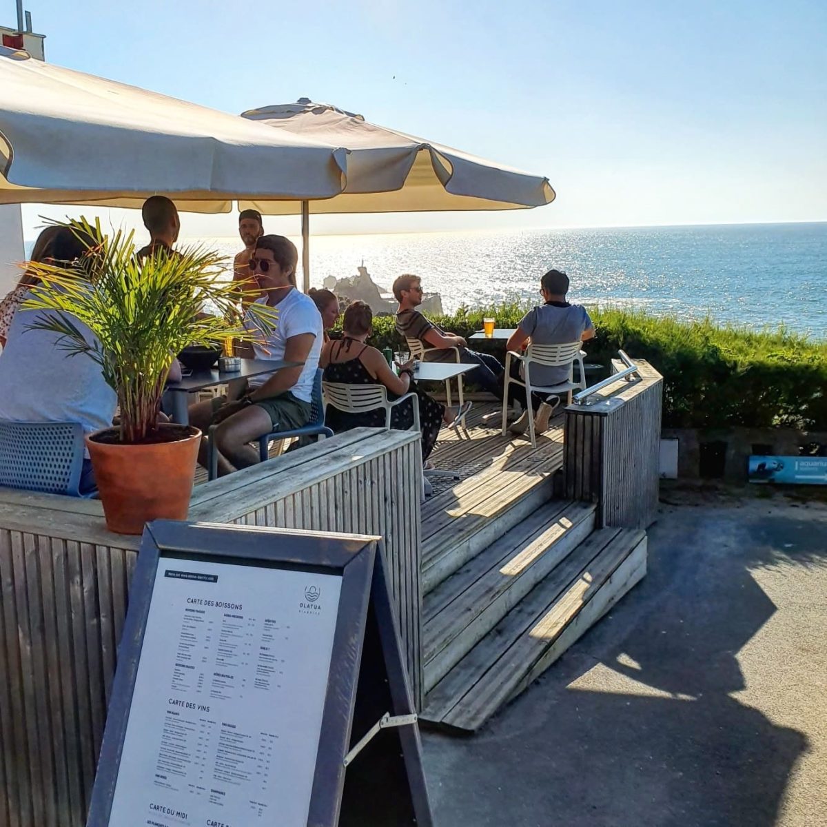 olatua-biarritz-bar-tapas-terrasse-parasol