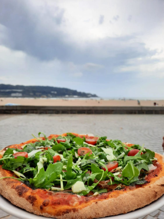 bar-a-manger-pizzeria-hendaye-pizza-vue