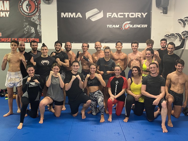 mma-factory-team-silencer-cours-mixte