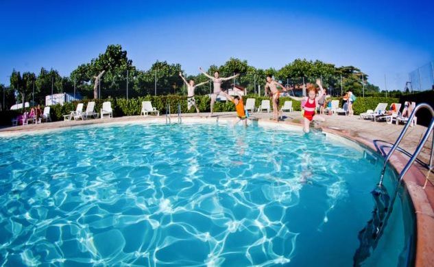 camping-larrouleta-urrugne-piscine