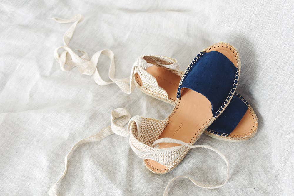 espadrille-sandale-ouverte-bleu-marine