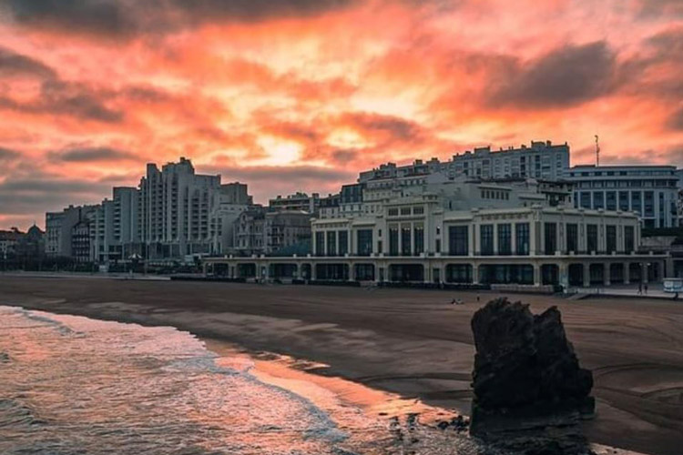 grande plage de biarritz, casino