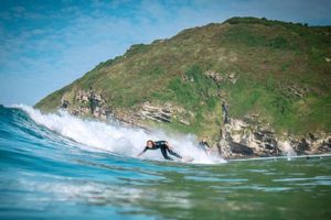 vague-surf-surfeur-pays-basque-espagnol