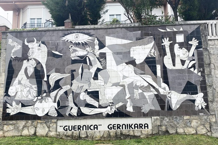 Fresque Guernica Picasso