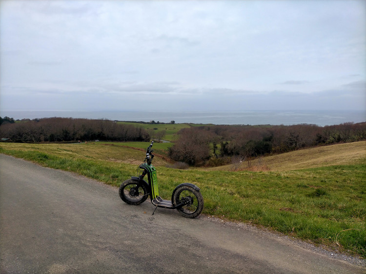 Une trottinette de Hey Ma Trott