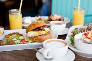 le-tandem-brunch-burger