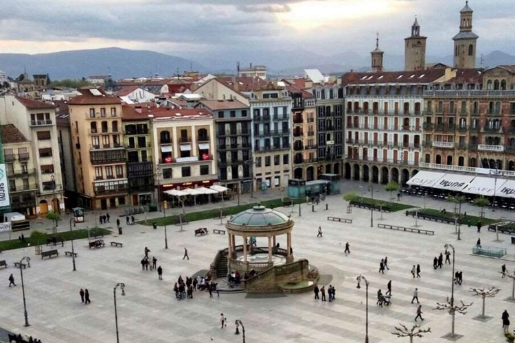 Plaza del Castillo Pampelune visiter