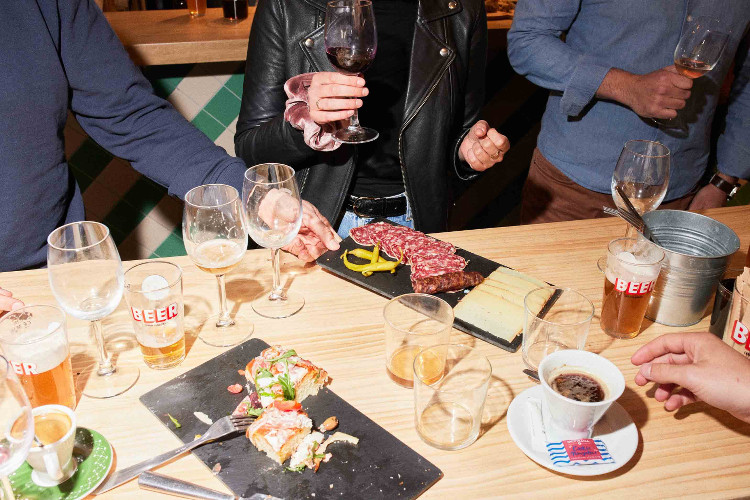 apéro partagé aux Halles des Cinq Cantons Biltoki