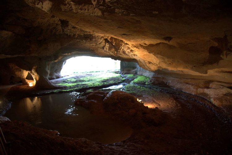 féeriques grottes de Sare