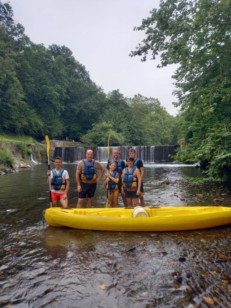 Famille de kayakistes avec Nature Avent'ura 64