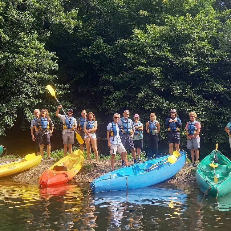 groupe de kayakistes