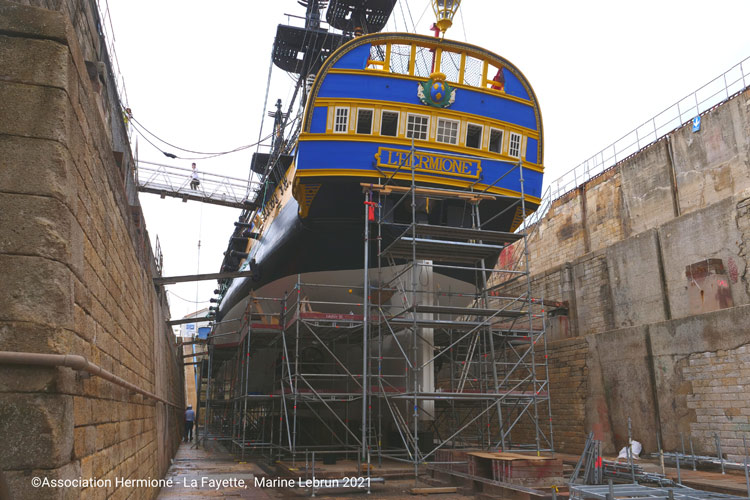 Hermione en cale seche à Bayonne