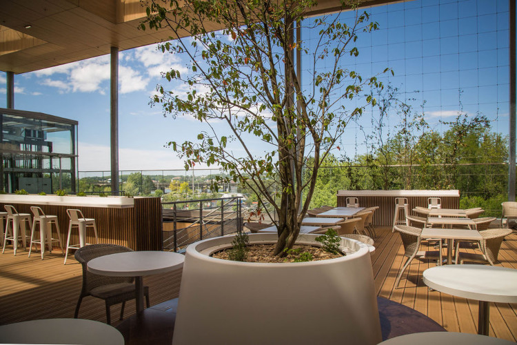 Terrasse du centre commercial Ametzondo Shopping