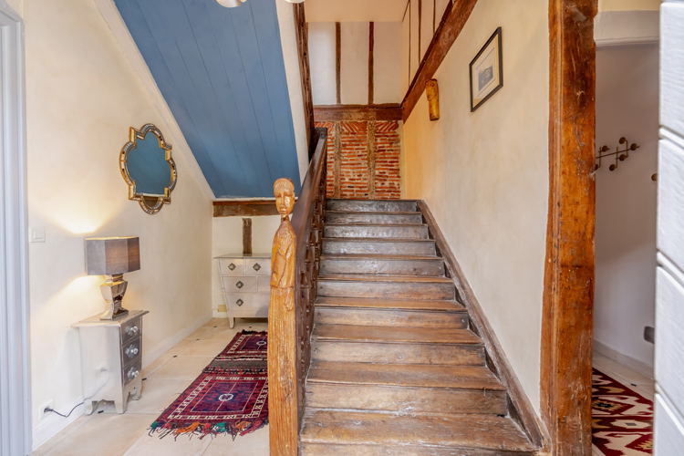 maison-luroa-interieur-escalier