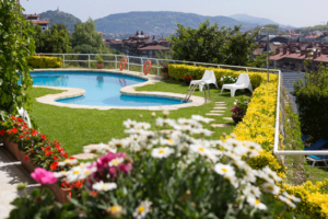 Hotel-Avenida-saint-sebastien-piscine