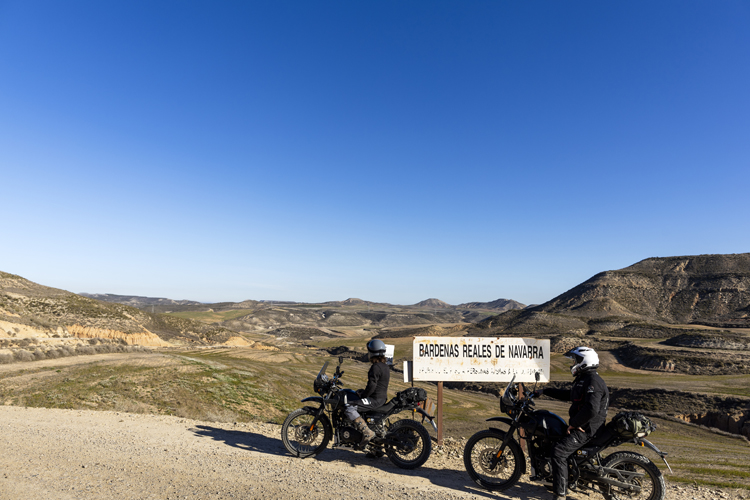 rental-motorcycle-randonnee-moto-montagne-basque