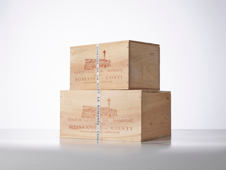 caisses de vins vendues par Biarritz Enchères