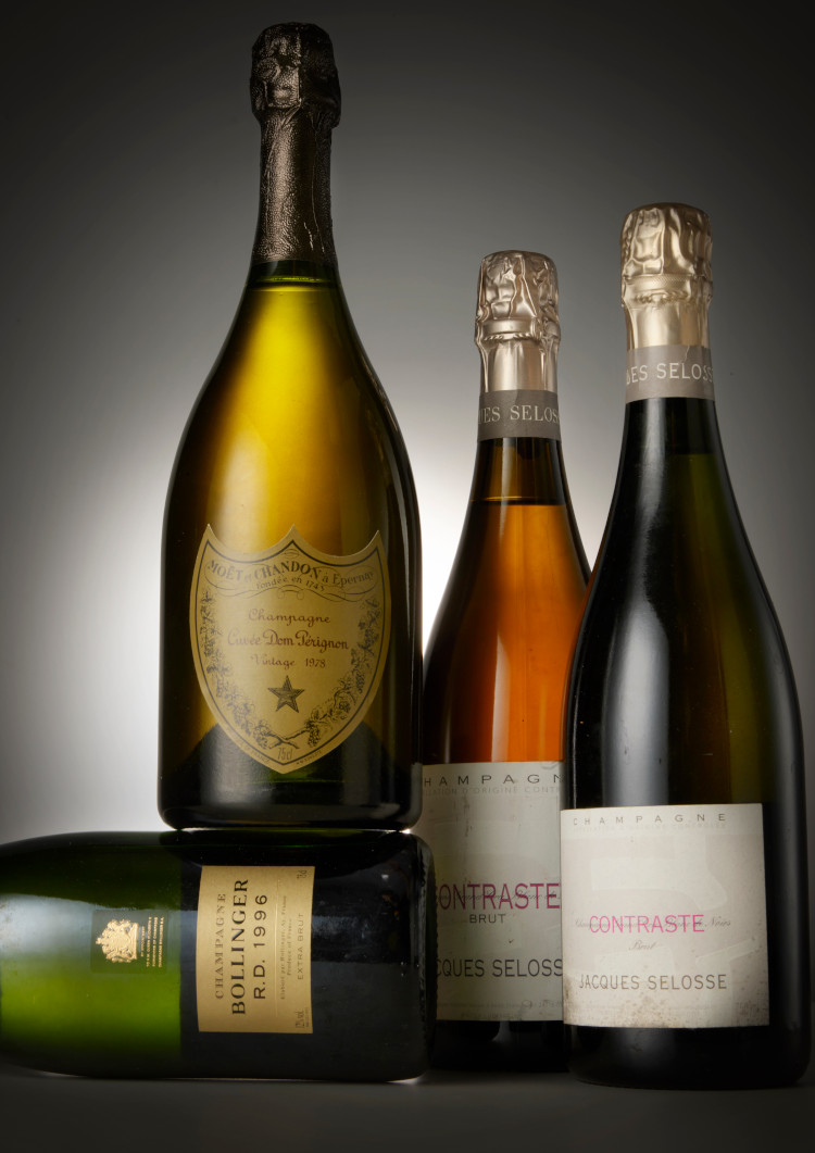 Bouteilles de vins et alcools prestigieux vendues par Biarritz Enchères