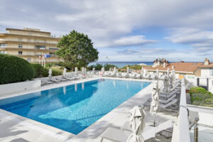 piscine-residence-le-grand-large-biarritz