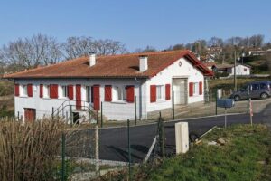 maison-gure-chokoa-gite-sejour-location-vacances-bardos-pays-basque