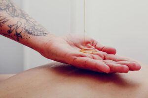 Ecrin-océan-hendaye-massages-corps-bien-être-esprit-relaxation-voyages-sonores-femme