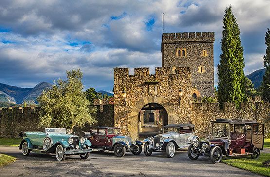 Torre-Loizaga-chateau-medieval-pays-basque-espagnol-collection-automobile-prestige-rolls-royce-découverte-patrimoine-architecture
