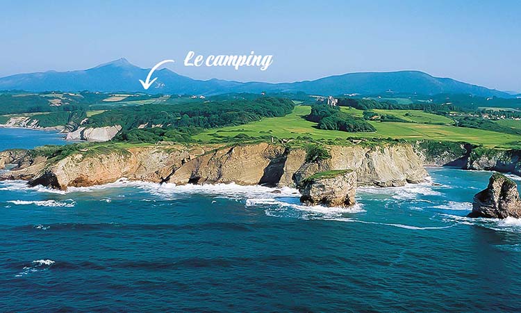 Découvrez le camping Col d'Ibardin, un établissement 4* situé à Urrugne. Niché au coeur d'une nature verdoyante au Pays Basque, à seulement 15mn de l'océan Atlantique