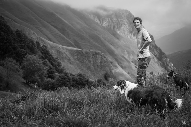 portrait-agriculteur-montagne-basque