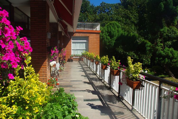 hotel-alcazar-irun-terrasse