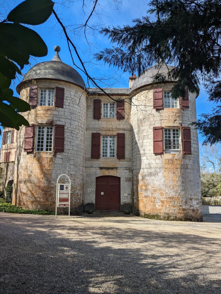 Entrée du château d'Urtubie