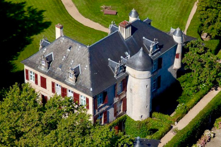 Vue aérienne du château d'Urtubie