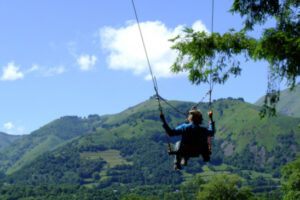 Balançoire géante au parc Oba'o